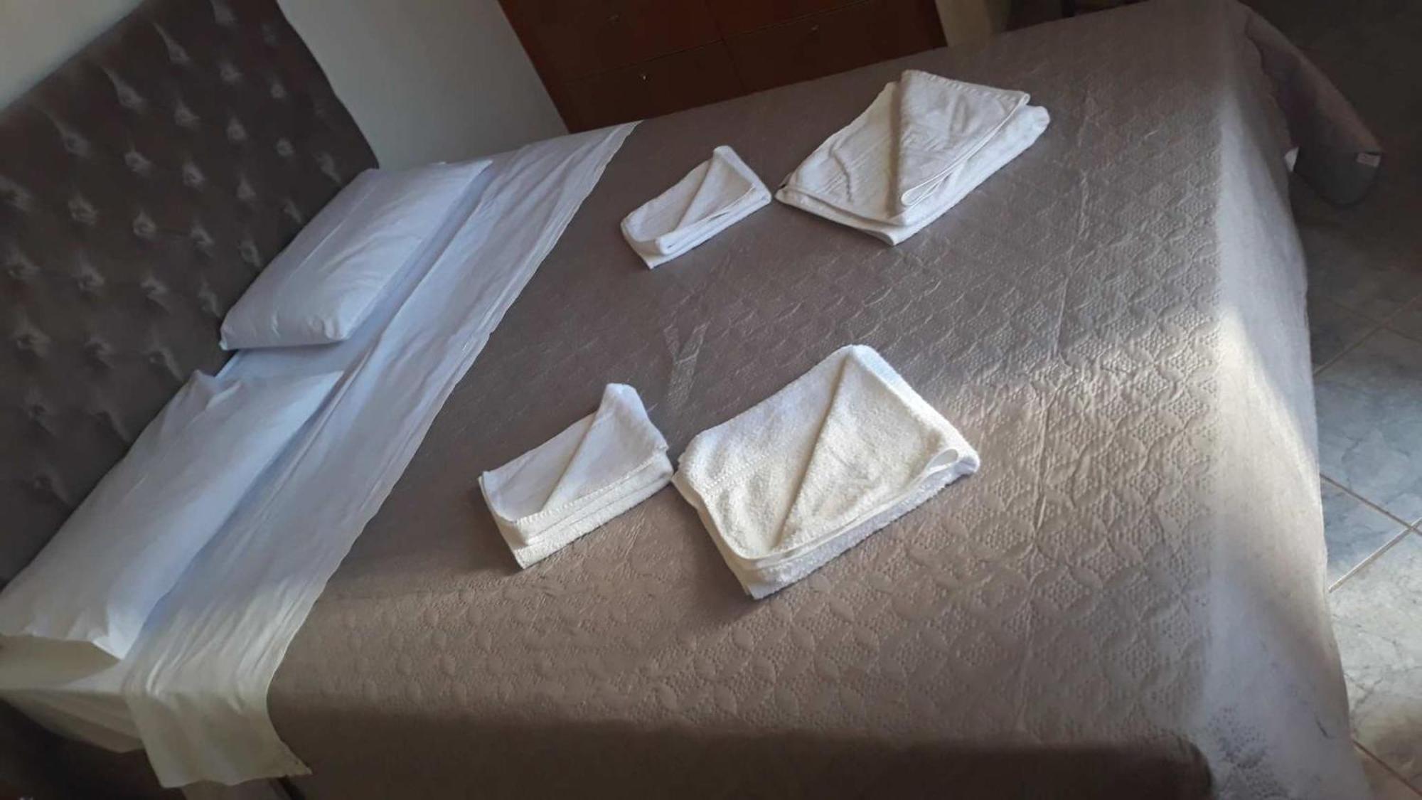 Pela Apartments シッシ エクステリア 写真