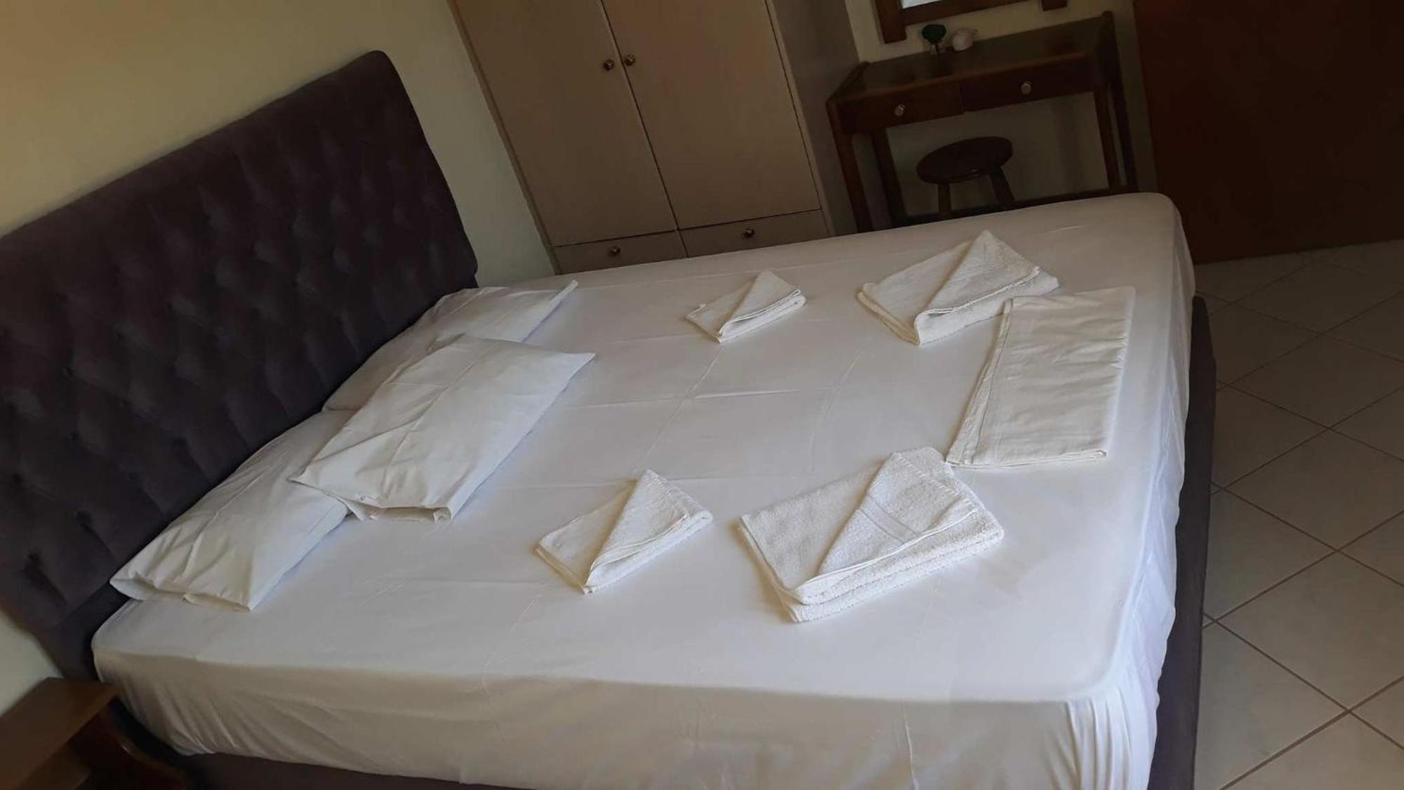 Pela Apartments シッシ エクステリア 写真