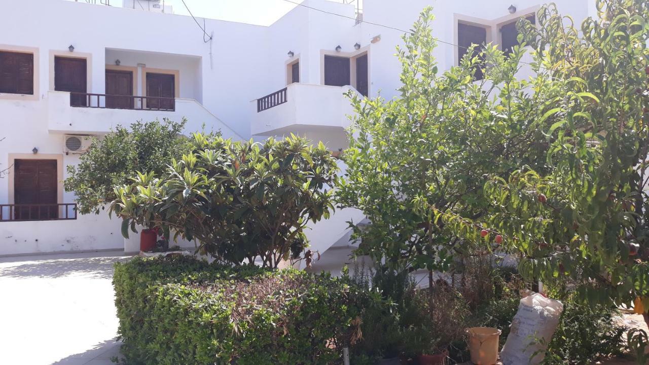 Pela Apartments シッシ エクステリア 写真